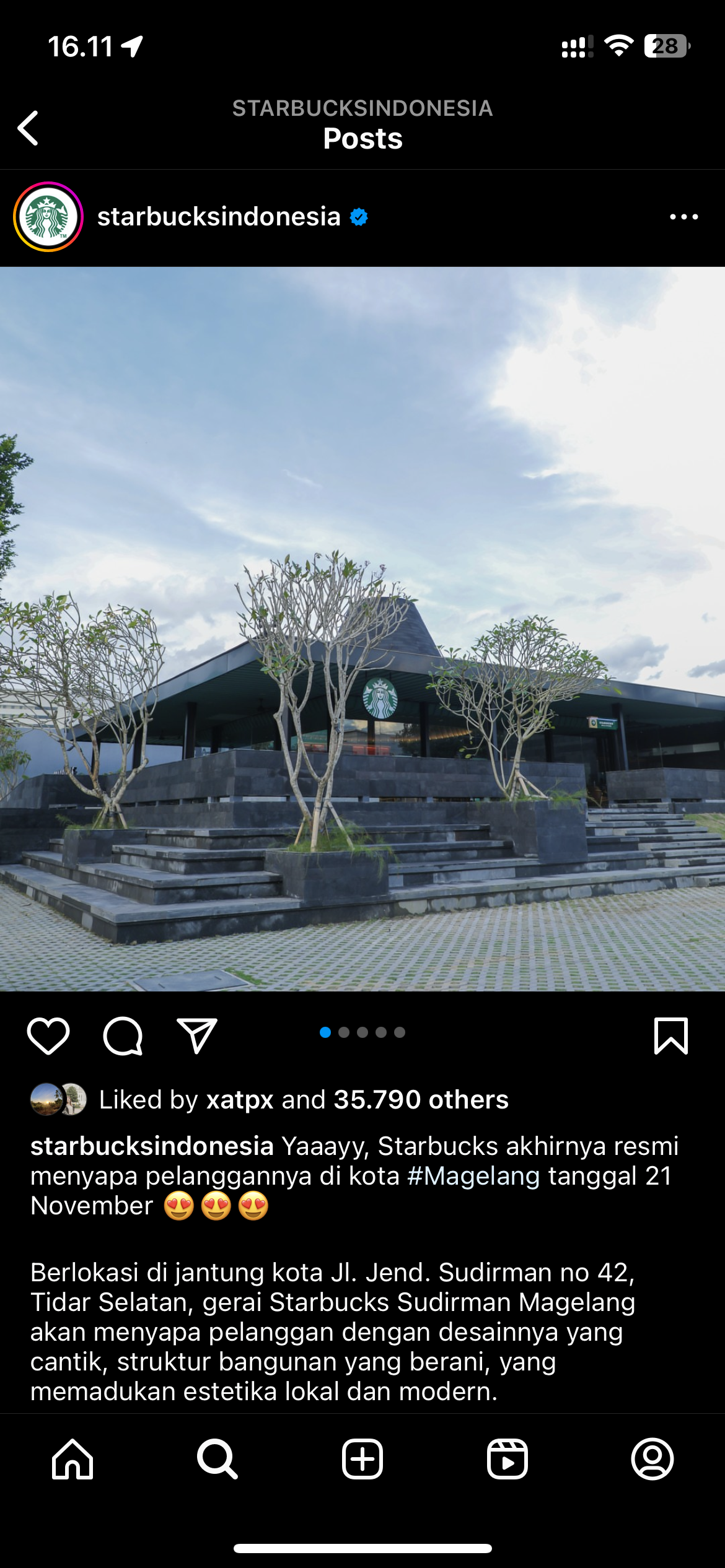 [인도네시아] 보로부두르 사원을 닮은 스타벅스 수디르만 마글랑점